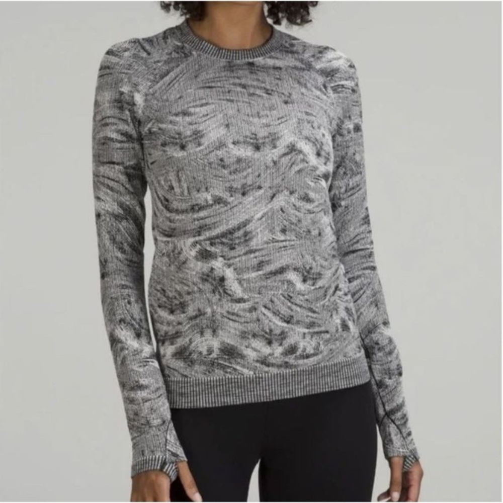 LULULEMON Running Rest Less Pullover Long Sleeve Shirt, size S / 4 grey